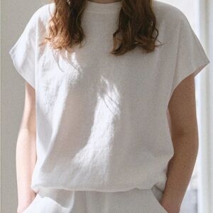 Le bon shoppe fei white tee xs/s NWT